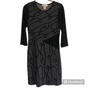 PAPILLION BLANC Black and white knit dress. Geometric design, 3/4 sleeve,classic